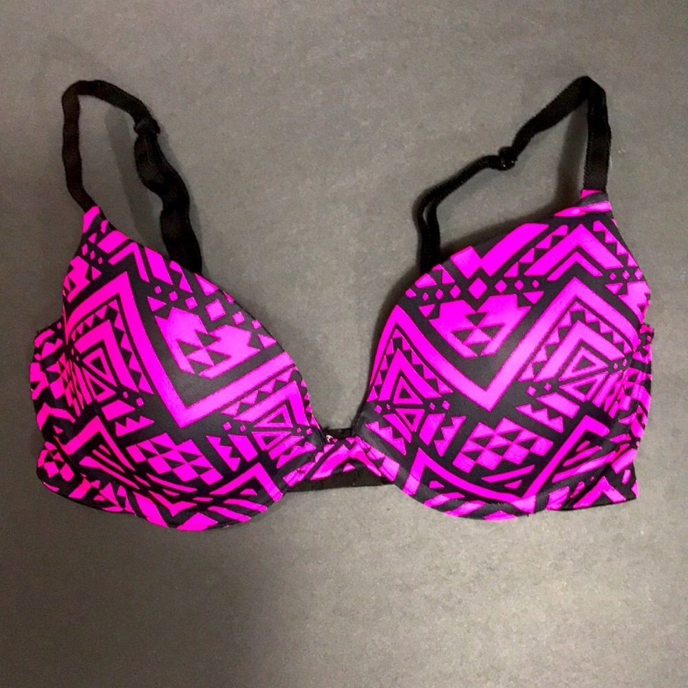 Victoria’s Secret PINK 32C hot pink geometric demi tribal design